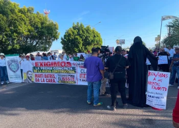 Trabajadores y derechohabientes del Issste insisten en construcción de nuevo nosocomio en Hermosillo
