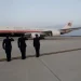 Trump seguirá usando el antiguo Air Force One mientras modifican el avión donado por Qatar