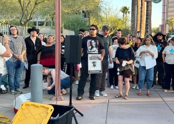 “Este gobierno ha atacado a los niños inmigrantes”: Adelita Grijalva, contra el traslado de menores fuera de Arizona