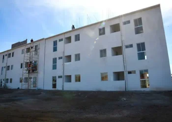 Sonora avanza en la construcción de viviendas sociales