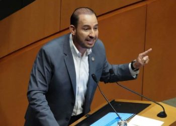 El panista Marko Cortés pide transparencia a funcionarios, pero desaparece bienes y empresas en su declaración patrimonial como senador