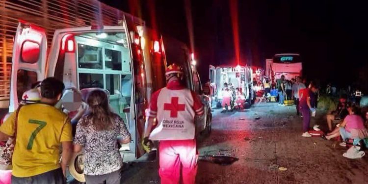 Actualizan lista de lesionados tras accidente de autobús de pasajeros; la mayoría son de Guasave