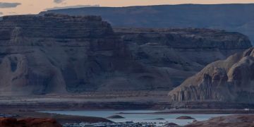 Las restricciones al uso del agua de dos embalses vitales de EE UU enfrentan al Gobierno de Trump con Arizona, California y Nevada