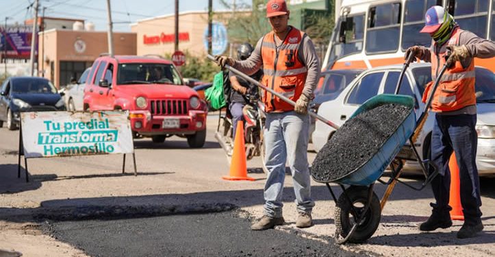 Mantiene Toño Astiazarán rehabilitación de vialidades en diversos sectores de la ciudad