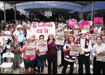 Celida López realiza gira informativa en el municipio de Navojoa