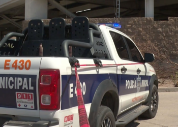 Sujeto Detenido por Intentar Atacar con Arma Blanca a Policías en Hermosillo