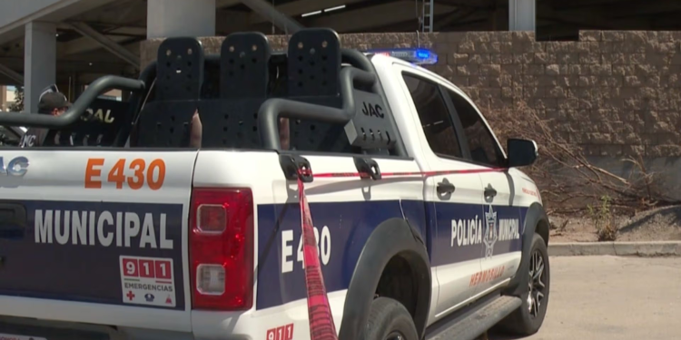 Sujeto Detenido por Intentar Atacar con Arma Blanca a Policías en Hermosillo