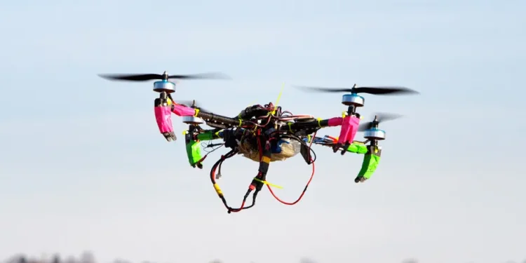 Drones en frontera fueron derribados en territorio de EU y eran usados por traficantes de migrantes: Defensa