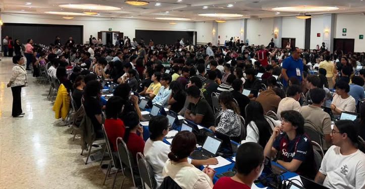 No fue en papel: la UNAM aplica su examen presencial de control con computadoras