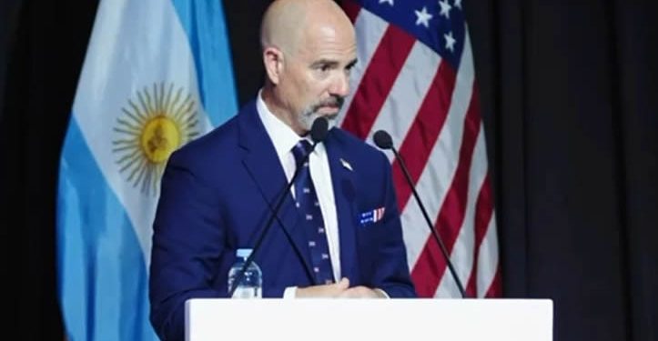 DEA califica a Harfuch como “socio de confianza” y “buen amigo de EU” en conferencia antidrogas de Argentina