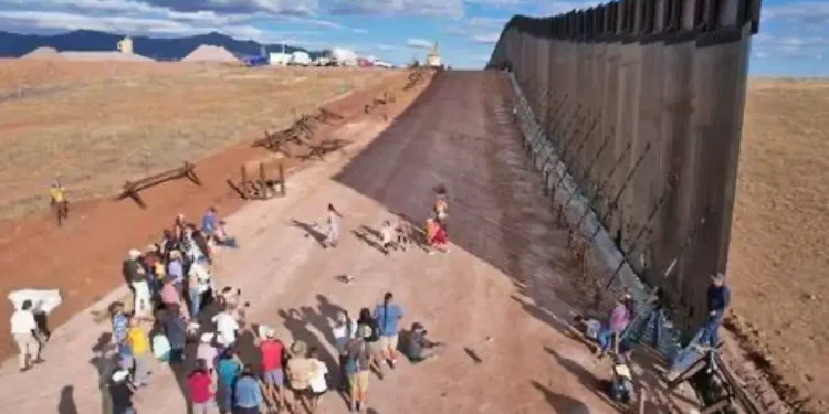 Muro fronterizo frente a Sonora avanza pese a oposición de la Nación Tohono O’odham