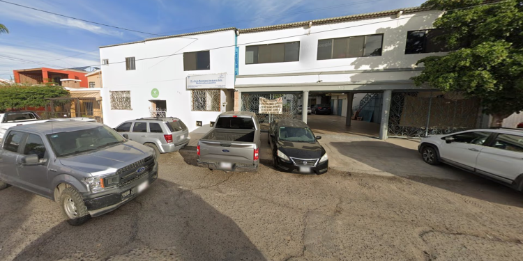 Investigan a Empleado de Médico Relacionado con las Muertes por Suero Vitaminado