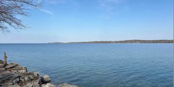 En medio de disputa comercial con Canadá, Trump busca cambiar nombre del lago Ontario a “lago América”