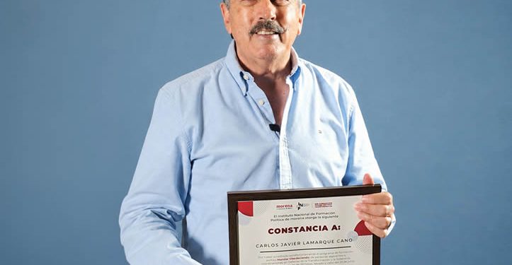 Recibe Javier Lamarque constancia que acredita su formación para coordinar los Comités de Defensa de la Transformación en Sonora