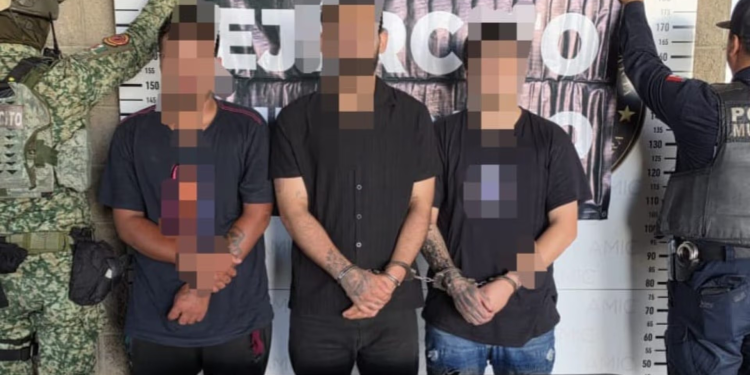 Tres Jóvenes Detenidos por Agredir a Agente de la Policía en Hermosillo
