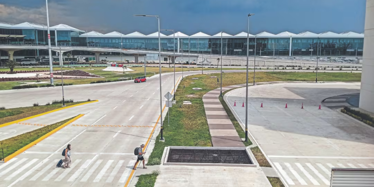 Megaobras, bajo la lupa; a 4 años de operar, AIFA incumple metas y su costo se disparó