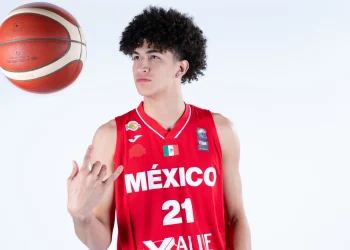 Karim López cumple su sueño de la NBA tras hacer historia para el baloncesto mexicano