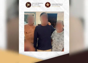 Padre encuentra a su hijo desaparecido tras viajar a Caborca