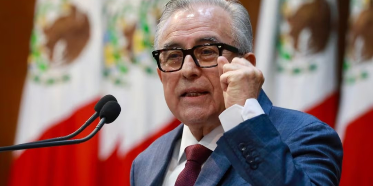 Morena no descarta iniciar proceso para expulsar a Rocha Moya por retomar gubernatura; acusa “decisión unilateral”