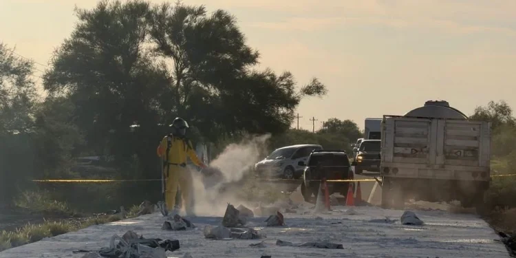Reabren carretera Caborca–Y Griega tras derrame de ácido sulfúrico en Sonora