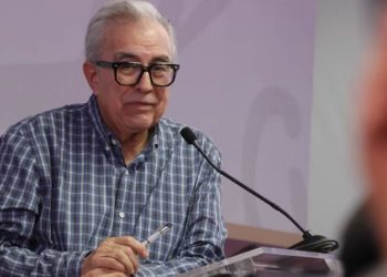 Gobernadores de Morena dan la espalda a Rocha Moya; le exigen “madurez y responsabilidad”
