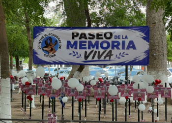 Instalan memorial de personas desaparecidas en plena Plaza Zaragoza de Hermosillo