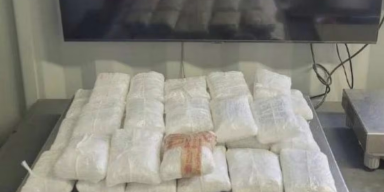 CBP decomisa más de 182 mil pastillas de fentanilo ocultas en un vehículo; cargamento queda asegurado en Nogales, Arizona