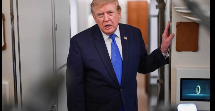 Trump dijo que el lunes comenzarán las nuevas conversaciones con Irán tras frenar los ataques previstos contra el régimen