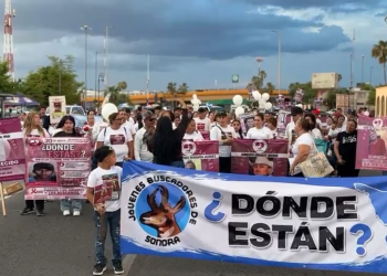 Colectivos de Búsqueda de Desaparecidos Marchan en Hermosillo