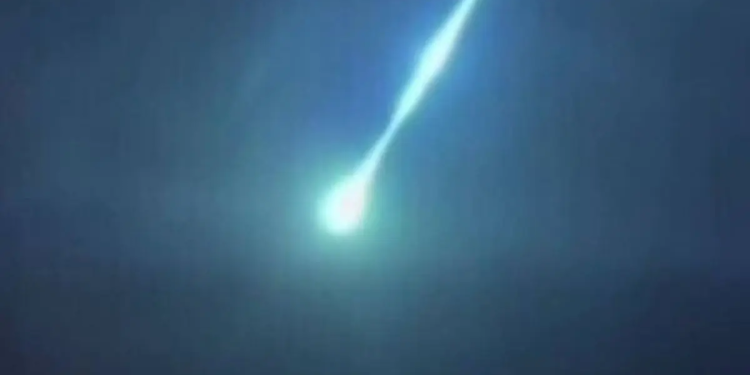 Meteorito de un metro sorprende al oeste de Sonora; su paso generó brillo y fuerte estruendo
