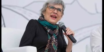 Blanche Petrich, víctima de infame ultraje en un aeropuerto de Honduras