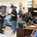 Dos mexicanos detenidos por ICE en Arizona; aseguran armas y un tráiler