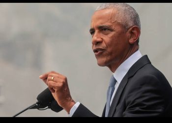 Obama alerta sobre el peligro de la IA y pide a los demócratas que sea tema central en las campañas