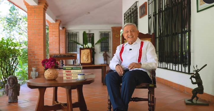 AMLO da videomensaje para presentar su nuevo libro, ‘Pueblo’