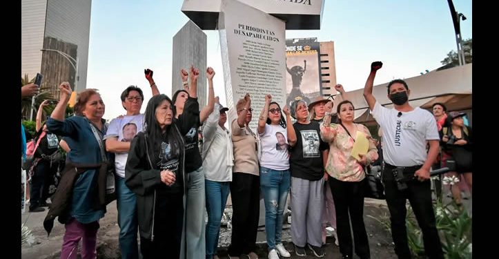 Amenazas, demandas y estigmatización desde el poder: el campo minado para la prensa en México