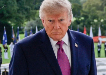 Juez de EU ordena dar acceso a la Casa Blanca a medios vetados por Trump