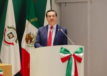 Propone diputado David Figueroa restringir el uso de celulares en escuelas de Sonora