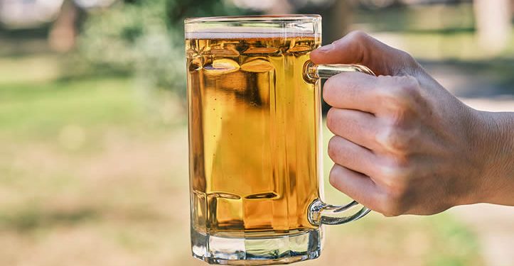Diputados proponen aumentar el impuesto a la cerveza para recaudar 6,500 millones de pesos más