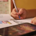 SEP publica en el DOF restricción de celulares en escuelas; evaluará medida cada seis meses