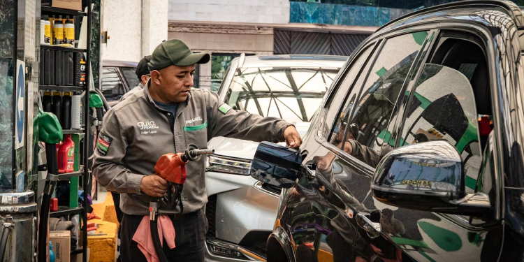 Sheinbaum propone que el IEPS a los combustibles sea trazable para evitar el huachicol fiscal