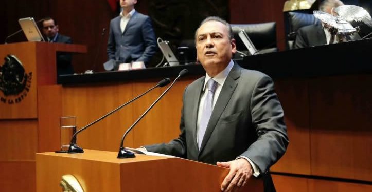 Manlio Fabio Beltrones retoma su escaño en el Senado tras cuatro meses de licencia