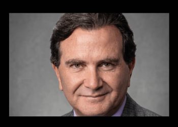 Muere Óscar Mario Beteta a los 70 años