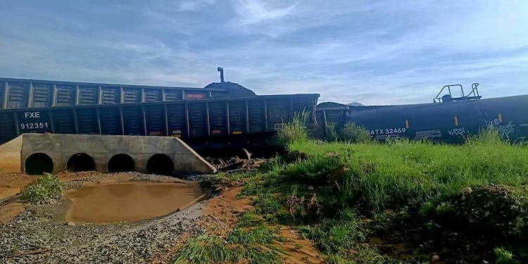 Gobierno de Sheinbaum castiga a ferroviarias tras derrame de ácido sulfúrico en Sonora: más de 160 sanciones en dos años