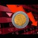 Peso mexicano se deprecia frente al dólar y regresa a las 17 unidades