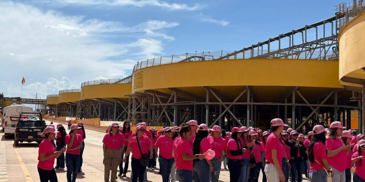 La Herradura, la mina de oro en el desierto de Sonora donde trabajan cientos de mujeres