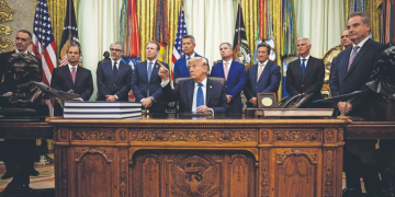 EU va contra el turismo de maternidad; Trump crea grupo para localizar embarazadas, intermediarios y cancelar visas