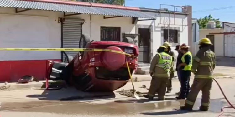 Elemento de la PESP Atropella a Sujeto Sentado en una Banqueta en Hermosillo