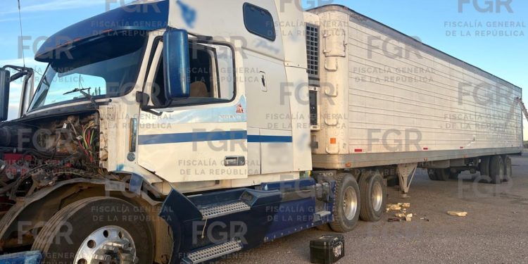 Obtiene FGR sentencia condenatoria en contra de una persona por transportar casi 100 kilos de metanfetamina