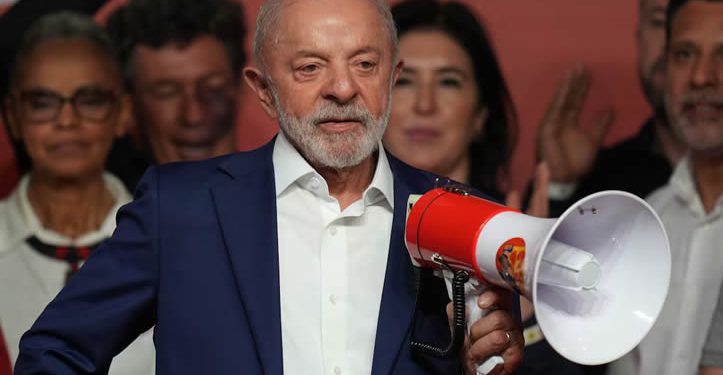 Lula pretende movilizar a los abstencionistas para consumar el milagro y vencer a Bolsonaro en Brasil