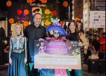Autoridades de Hermosillo realizan la octava edición del Festival del Día de Muertos y premian la Marcha de las Catrinas